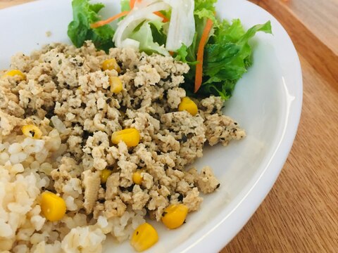 冷凍豆腐でガパオライス風